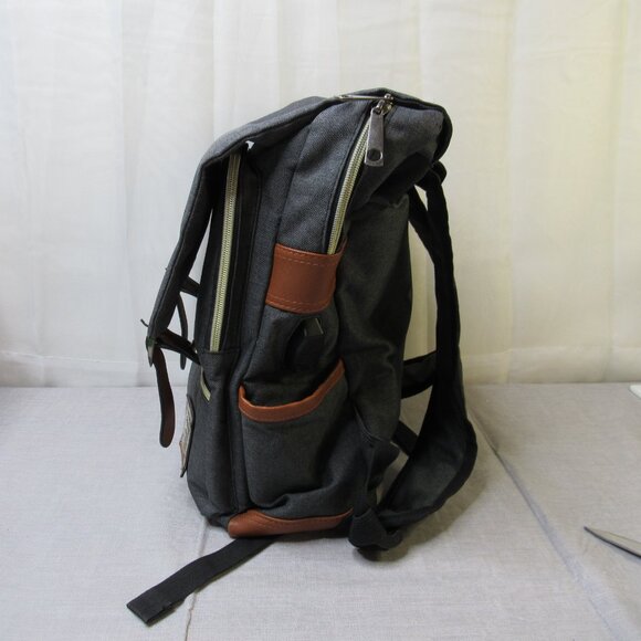 everest mini backpack Everest-Mini Handbag swatchColorName:Tan Laptop Backpack Yellow Jansport Personalization:No Personalization mouth opening